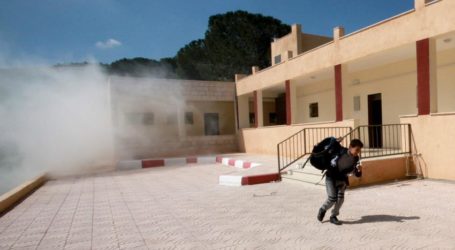 Pelajar Sekolah di Hebron Ditembak Gas Air Mata