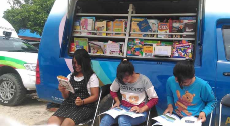SMAN 7 Pekanbaru Ciptakan Mobil Literasi