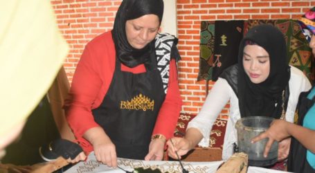 Isteri Dubes Palestina Terkesan dengan Batik Siger
