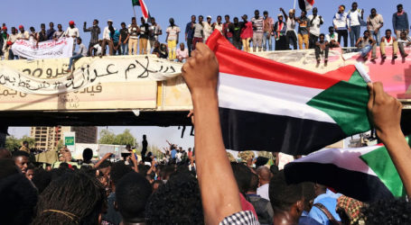 Demonstran Sudan Desak Pemerintahan Sipil