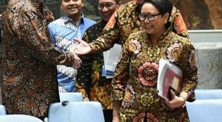 Menlu RI Pimpin Sidang DK PBB, Utusan Berbagai Negara Pakai Batik dan Tenun Ikat