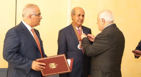 Presiden Palestina Anugerahkan Bintang Jasa untuk Dubes RI Hasan Kleib