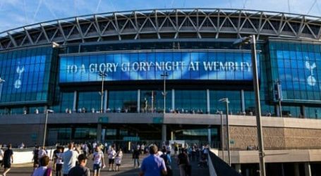 Stadion Wembley Suarakan Azan Saat Buka Puasa Bersama