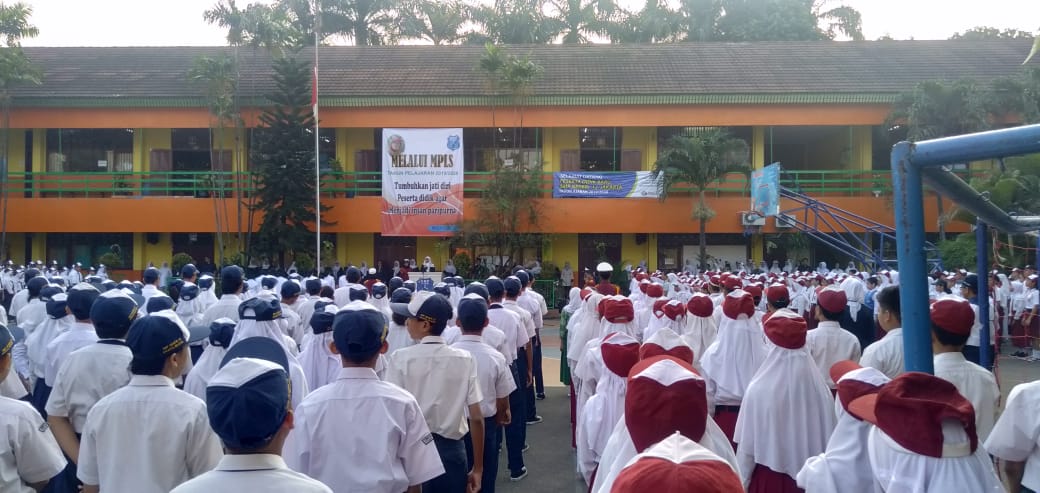 285 Peserta Didik Baru Ikuti Mpls Di Smp 12 Jakarta