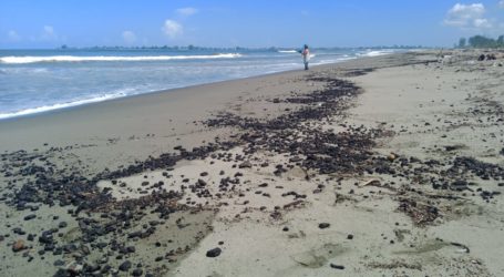 Nelayan Aceh Keluhkan Limbah Batu Bara yang Mencemari Laut