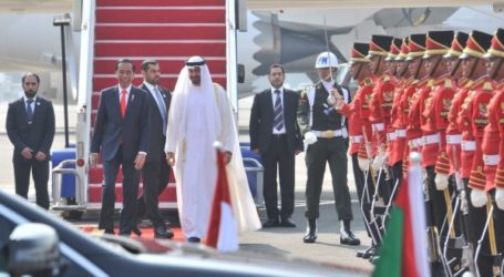 Presiden Jokowi Sambut Putra Mahkota Abu Dhabi di Bandara Soetta