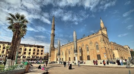 Masjid Al-Hussein di Kota Tua Cairo Akan Direnovasi