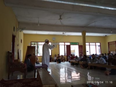 Ustaz Khozin, Saat mengisi Tabligh Akbar Jamaah Muslimin (Hizbullah) di Masjid At-Taqwa desa Ciamis, Sungkai Utara, Lampung Utara. (Photo by: File Istimewa)