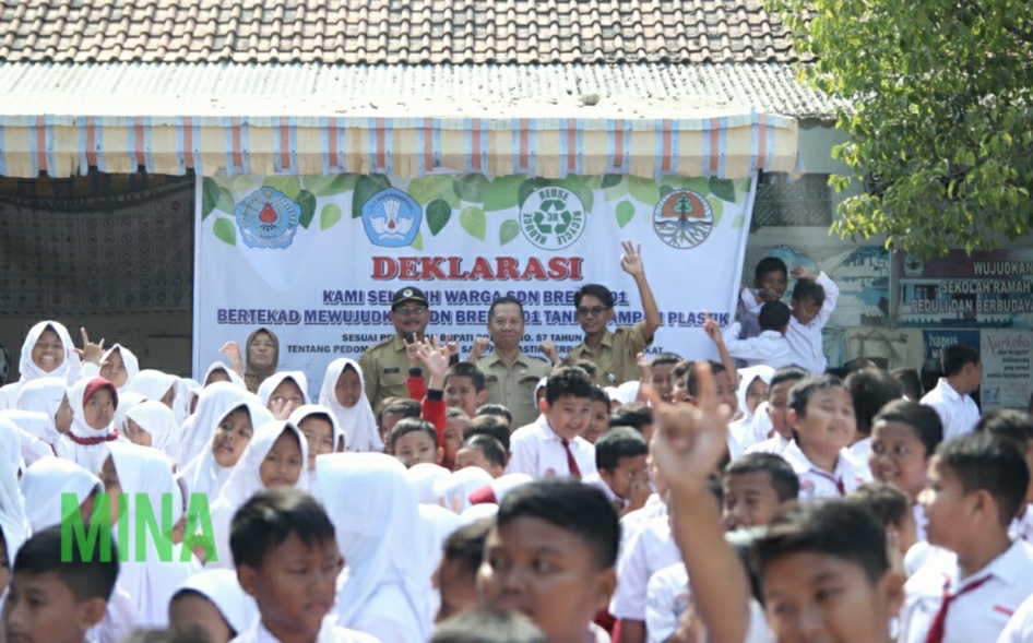 SD Negeri 01 di  Brebes Deklarasikan Sekolah  Tanpa Sampah  