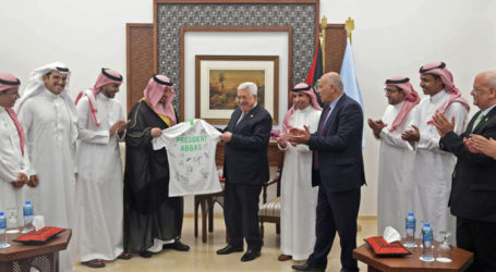 Presiden Abbas Terima Kesebelasan Saudi di Ramallah