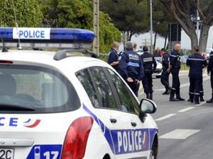 Penembakan Dekat Masjid di Bayonne, Perancis