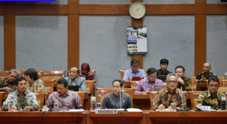 DPR Dukung Mendikbud Nadiem Jalankan Lima Misi Presiden  