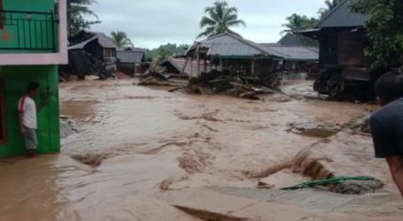 Tujuh Rumah Hanyut, Banjir Bandang Terjang Lahat