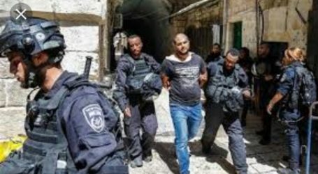 Polisi Israel Serang Kantor TV Palestina di Yerusalem