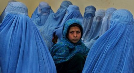 Papan Reklame Perempuan Wajib Berjilbab di Afghanistan Picu Kontroversi