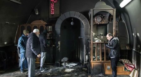 Ekstremis Yahudi Bakar Masjid di Yerusalem