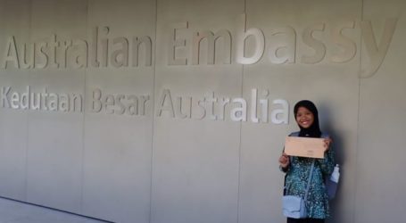 Remaja Muslimah Asal Gresik Kirim Surat ke PM Australia Soal Sampah