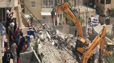 Israel Hancurkan Dua Rumah Palestina di Silwan