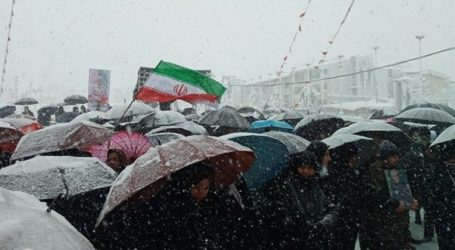 Di Bawah Suhu Beku, Jutaan Warga Iran Peringati Revolusi 41 Tahun