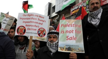 Ribuan Warga Palestina Berdemonstrasi Menentang Rencana Trump