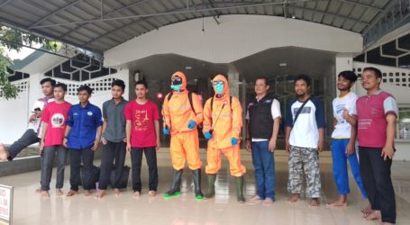 Komunitas Relawan Lampung, Semprot Disinfektan Cegah Corona