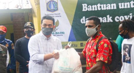 Pemprov. dan Baznas DKI Salurkan 200 Paket Sembako Kepada Mahasiswa Asal Papua di Jakarta