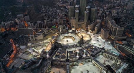 Arab Saudi Berencana Buka Masjid-Masjid di Mekah Akhir Pekan Ini