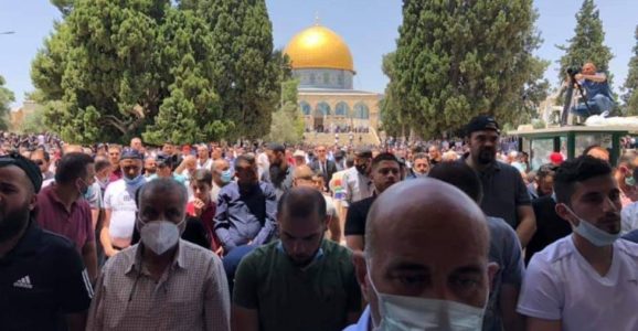 Pertama Dibuka 50 000 Jamaah Shalat Jumat Di Al Aqsa Mina News