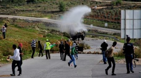 Belasan Warga Palestina Terluka Dalam Aksi Protes Anti-Permukiman