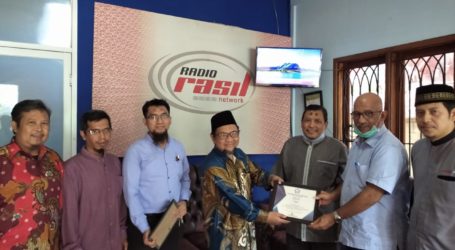 Ketua STAI Al-Fatah Kunjungi Radio Silaturahim Cibubur