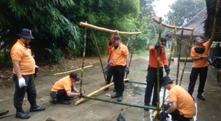 UAR Al-Fatah-ABM Berlatih Membuat Hunian Sementara dari Bambu