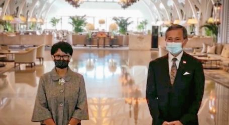 Ke Singapura, Menlu RI Jajaki Kerja Sama Pengaturan Perjalanan Bisnis Penting