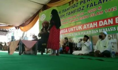 Syaikh Ali Jaber Ditusuk Orang Tak Dikenal Saat Berceramah di Bandar Lampung