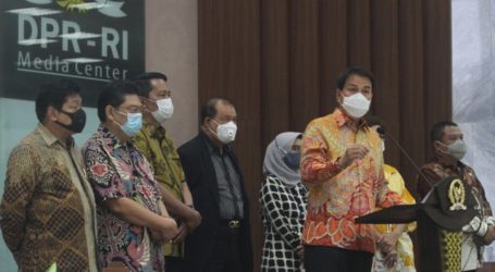 Draft Final UU Ciptaker Diserahkan Kepada Presiden Jokowi Hari Ini