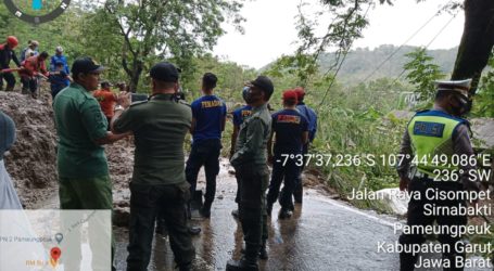 Banjir Landa 20 Desa di Kabupaten Garut