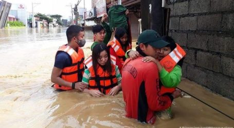 Banjir Filipina: 53 Wafat, Ribuan Orang Menunggu Diselamatkan