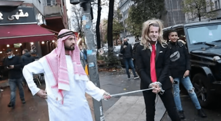 Polisi Jerman Selidiki Aksi Satir Youtuber yang “Cambuk Macron”
