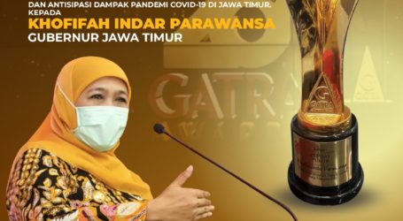Gubernur Jawa Timur Terima Penghargaan Gatra Awards 2020