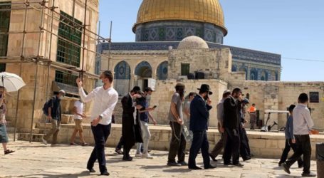 Lebih dari 100 Pemukim Ilegal Israel Kembali Cemari Masjidil Aqsa