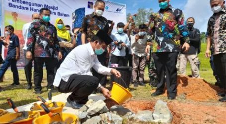 Peletakan Batu Pertama Pembangunan Masjid Bandara Hang Nadim Batam