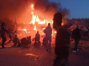 SOHR: Serangan ISIS Bunuh 30 Tentara Suriah Dalam Bus