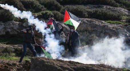 Warga Desa Palestina Unjuk Rasa Tolak Pembangunan Pos Permukiman Yahudi