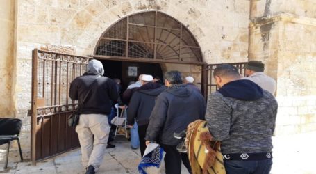 Israel Deportasi Dua Penjaga Al-Aqsa