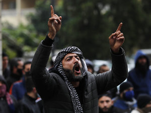 “Kami Lapar”, Unjuk Rasa Berlanjut di Tripoli Lebanon