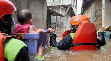 Sejak Tiga Hari Lalu, ACT Terus Siaga di Lokasi Banjir Jabodetabek