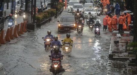 Hujan Deras Mengguyur Jakarta, 26 Lokasi Pengungsian Disiapkan