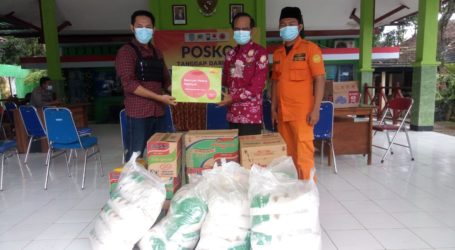 Indosat Ooredoo Bantu Korban Banjir dan Longsor di Nganjuk
