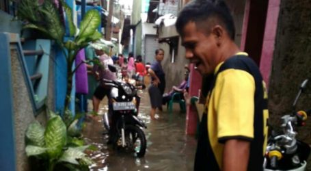Sebanyak 1.380 Orang Mengungsi Akibat Banjir di Jakarta