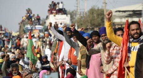 100 Hari Protes, Petani India Blokir Enam Jalur Tol