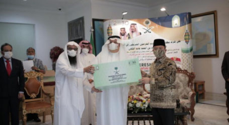 Raja Arab Saudi Berikan 15 Ton Kurma untuk Indonesia